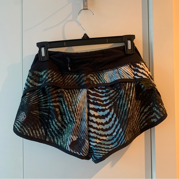 Hotty Hot Short Lululemon running shorts - Picture 3 of 3